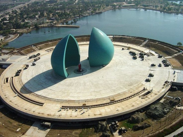 Al-Shaheed Monument (Martyr's Monument)